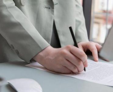 Spółka z o.o. czy działalność gospodarcza? Praktyczne porównanie kosztów, ryzyka i podatków