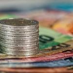 Jak rozpoznać kryzys gospodarczy: kluczowe wskaźniki i sygnały ostrzegawcze
