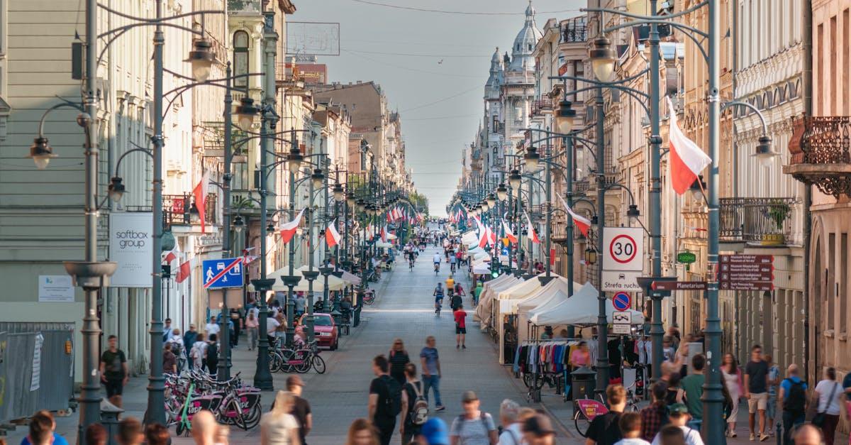 Czy polska gospodarka jest stabilna? Czynniki ryzyka, kluczowe wskaźniki i prognozy