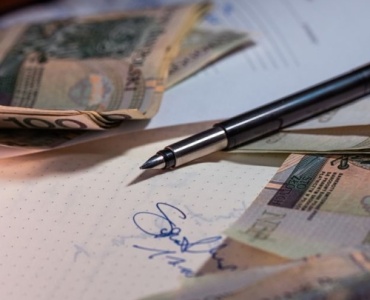 Deflacja – czy jest groźna? Skutki dla gospodarki, firm i konsumentów